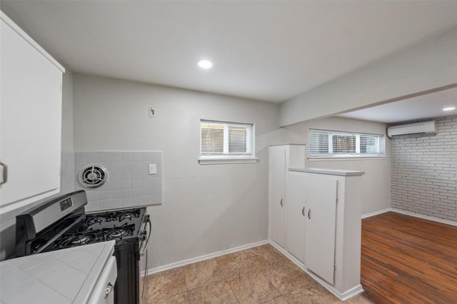 311 Hawthorne Street 21, Houston, TX 77006