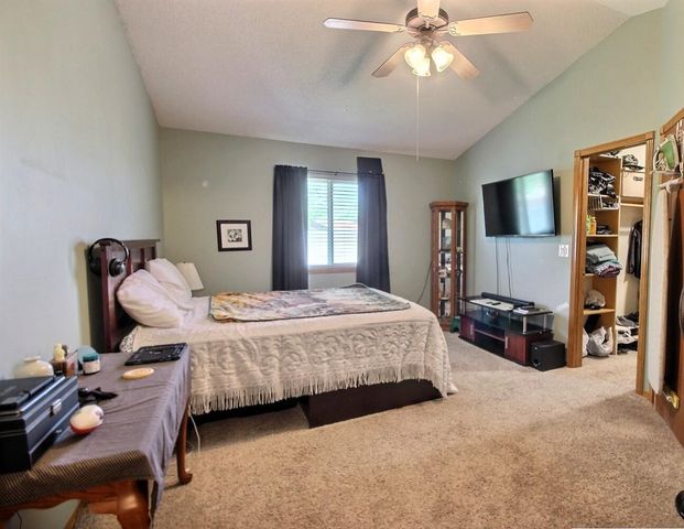2205 S Shefford St, Wichita, KS 67209