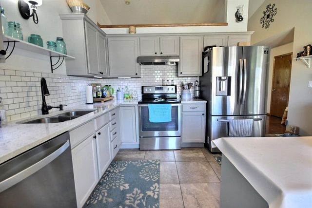 2205 S Shefford St, Wichita, KS 67209