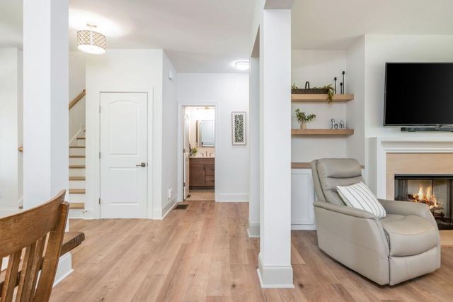 1013 Liberty Springs Drive, Woodstock, GA 30188