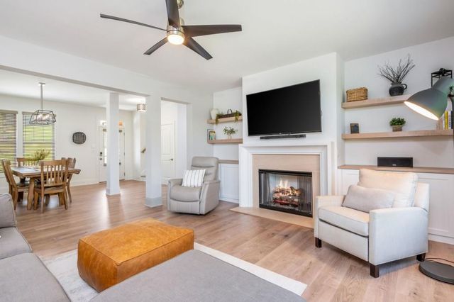 1013 Liberty Springs Drive, Woodstock, GA 30188