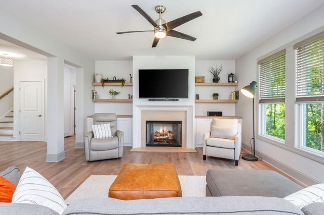 1013 Liberty Springs Drive, Woodstock, GA 30188