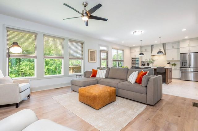 1013 Liberty Springs Drive, Woodstock, GA 30188