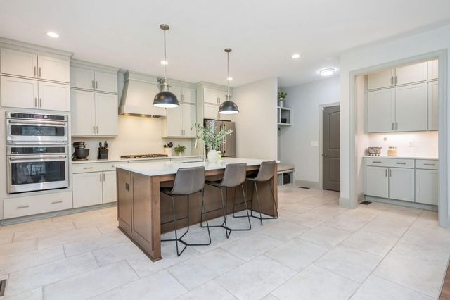 1013 Liberty Springs Drive, Woodstock, GA 30188