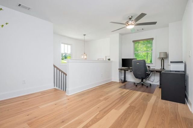 1013 Liberty Springs Drive, Woodstock, GA 30188