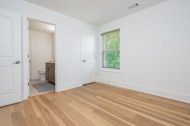 1013 Liberty Springs Drive, Woodstock, GA 30188