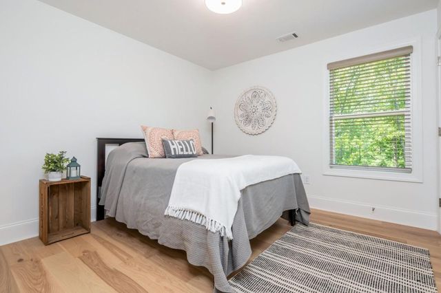 1013 Liberty Springs Drive, Woodstock, GA 30188