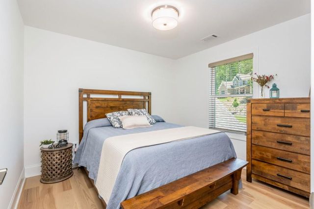 1013 Liberty Springs Drive, Woodstock, GA 30188