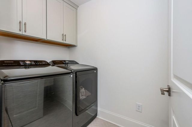 1013 Liberty Springs Drive, Woodstock, GA 30188