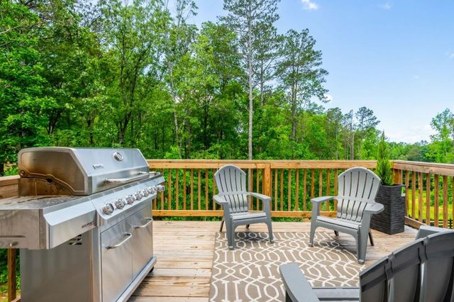 1013 Liberty Springs Drive, Woodstock, GA 30188