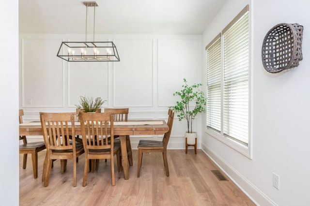 1013 Liberty Springs Drive, Woodstock, GA 30188