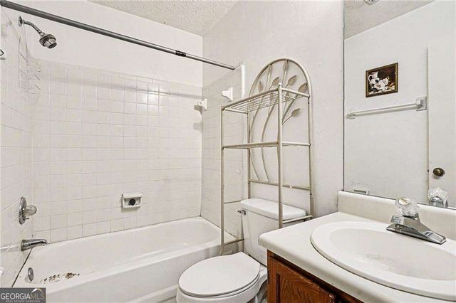 625 Windchase Lane, Stone Mountain, GA 30083