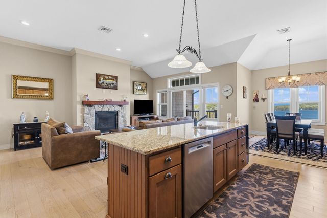 616 Scenic Rd Unit 403, Laconia, NH 03246