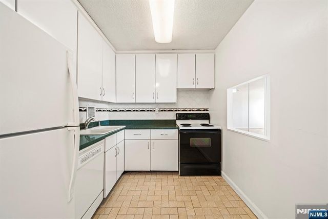 7855 Boulevard East 14K, North Bergen, NJ 07047