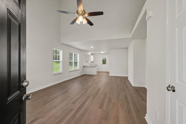 1109 Benton Mason Dr, La Vergne, TN 37086