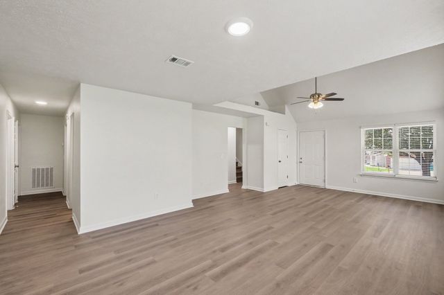 1109 Benton Mason Dr, La Vergne, TN 37086