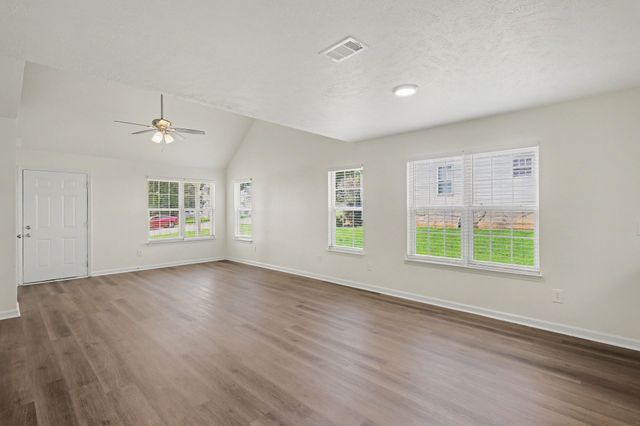 1109 Benton Mason Dr, La Vergne, TN 37086