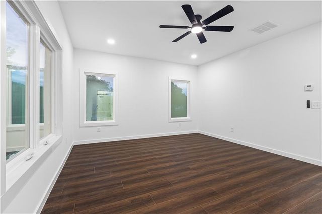 270 Honeysuckle Avenue, Lawrenceville, GA 30046