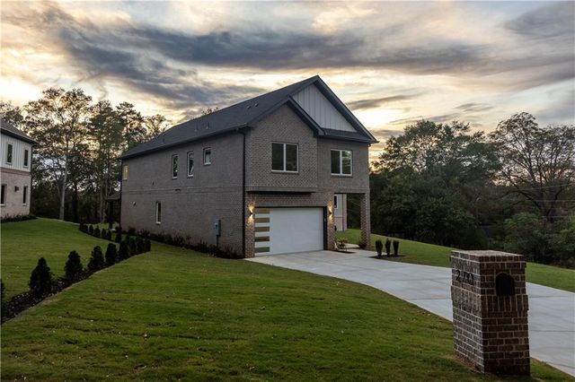 270 Honeysuckle Avenue, Lawrenceville, GA 30046