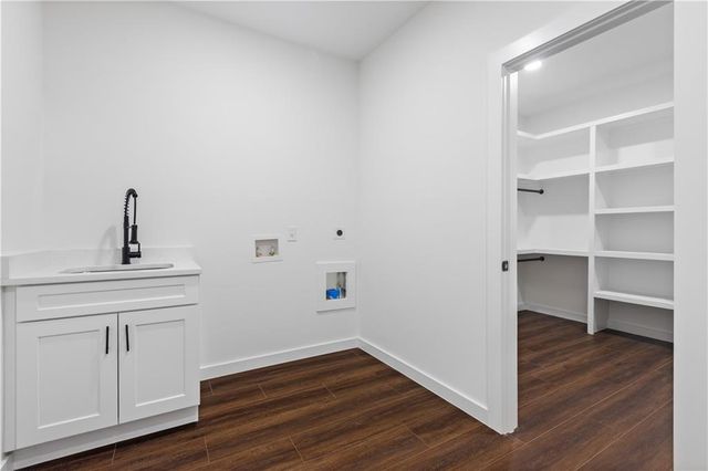 270 Honeysuckle Avenue, Lawrenceville, GA 30046