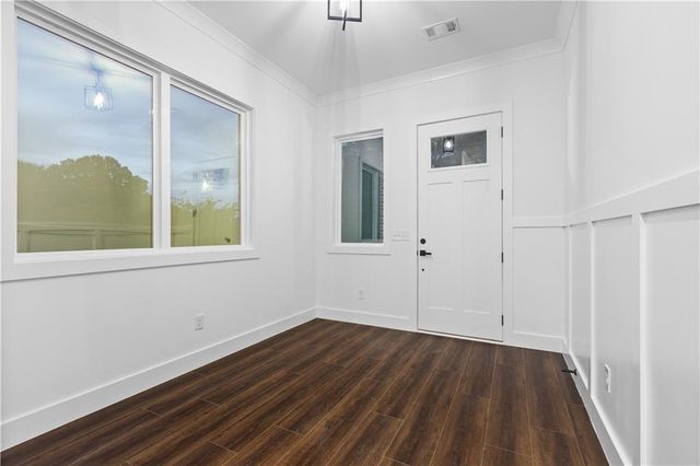 270 Honeysuckle Avenue, Lawrenceville, GA 30046