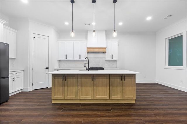 270 Honeysuckle Avenue, Lawrenceville, GA 30046