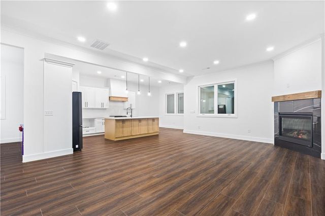 270 Honeysuckle Avenue, Lawrenceville, GA 30046