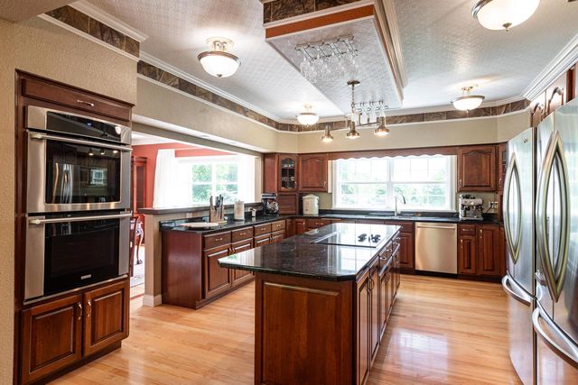 N2194 Valley ROAD, La Crosse, WI 54601