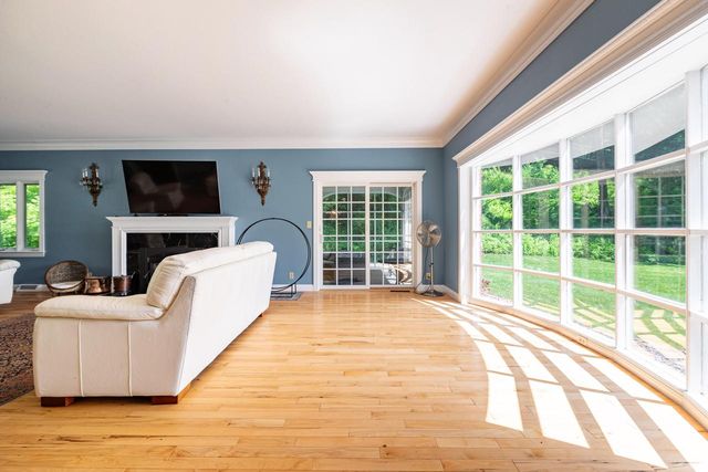 N2194 Valley ROAD, La Crosse, WI 54601