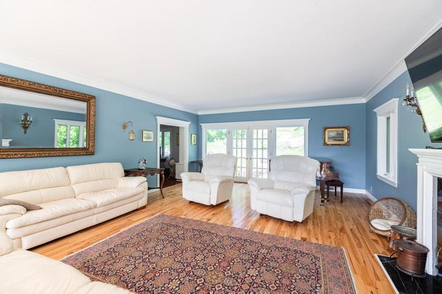 N2194 Valley ROAD, La Crosse, WI 54601