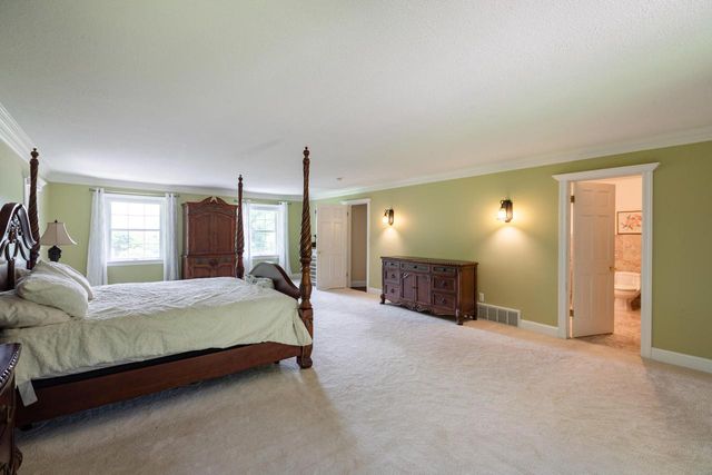 N2194 Valley ROAD, La Crosse, WI 54601