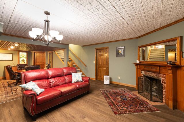 N2194 Valley ROAD, La Crosse, WI 54601