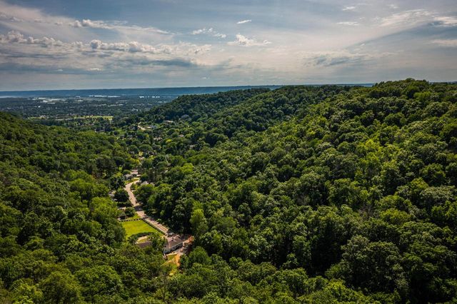 N2194 Valley ROAD, La Crosse, WI 54601