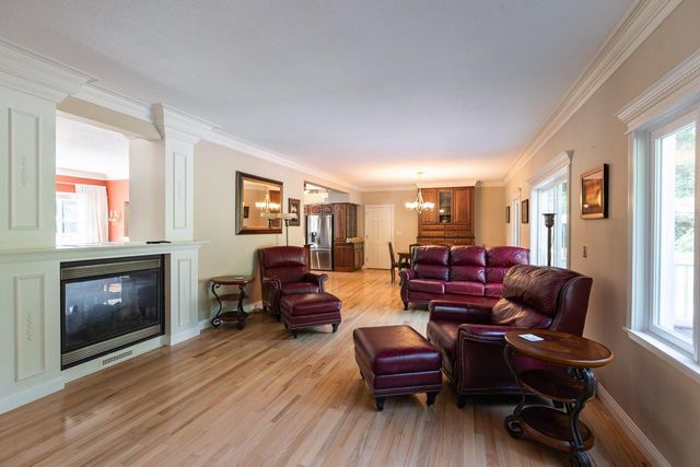 N2194 Valley ROAD, La Crosse, WI 54601