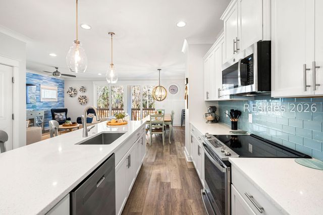 99 Sandcastle Ct, Hilton Head Island, SC 29928