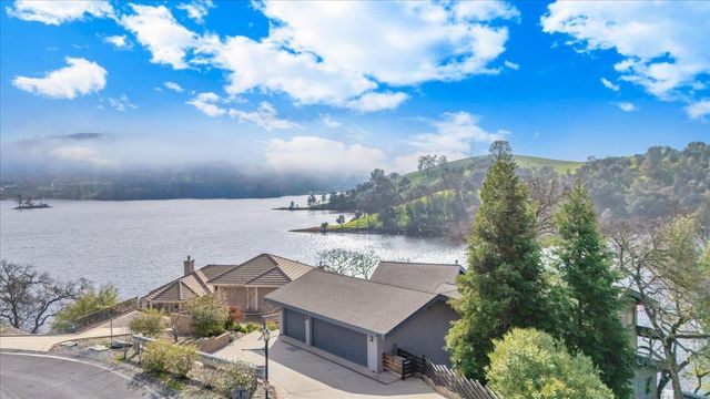 870 Bret Harte Dr, Copperopolis, CA 95228