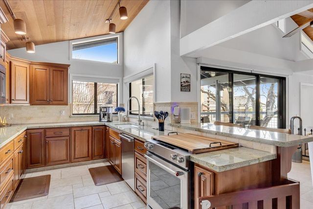 870 Bret Harte Dr, Copperopolis, CA 95228