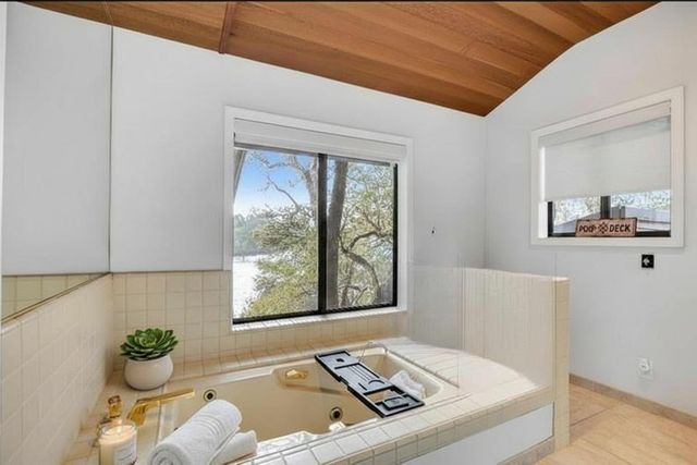 870 Bret Harte Dr, Copperopolis, CA 95228