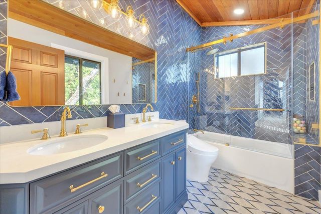 870 Bret Harte Dr, Copperopolis, CA 95228