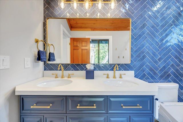 870 Bret Harte Dr, Copperopolis, CA 95228