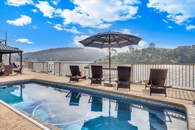 870 Bret Harte Dr, Copperopolis, CA 95228