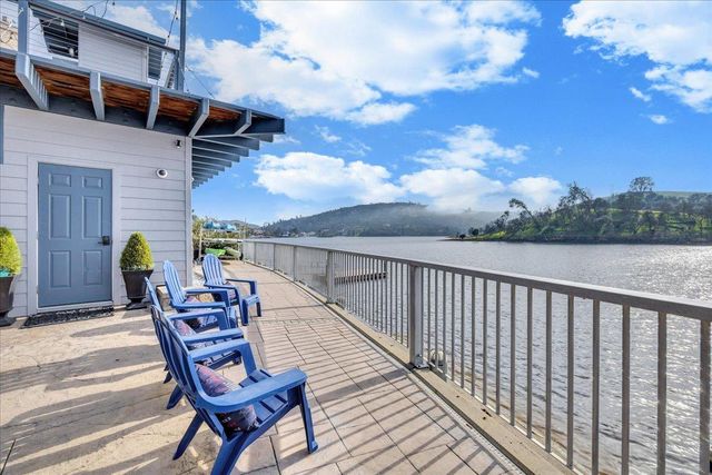 870 Bret Harte Dr, Copperopolis, CA 95228