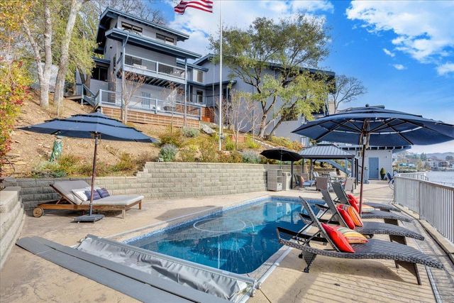 870 Bret Harte Dr, Copperopolis, CA 95228