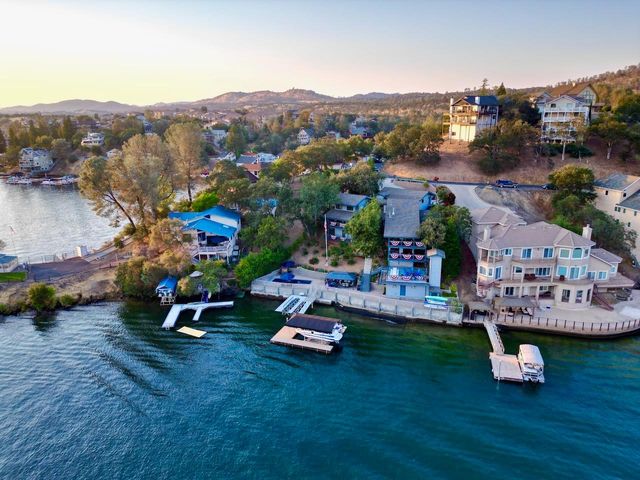 870 Bret Harte Dr, Copperopolis, CA 95228