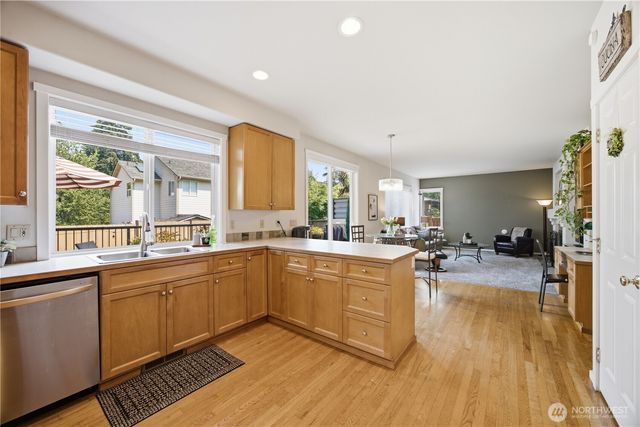 1708 NE 26th Place, Renton, WA 98056