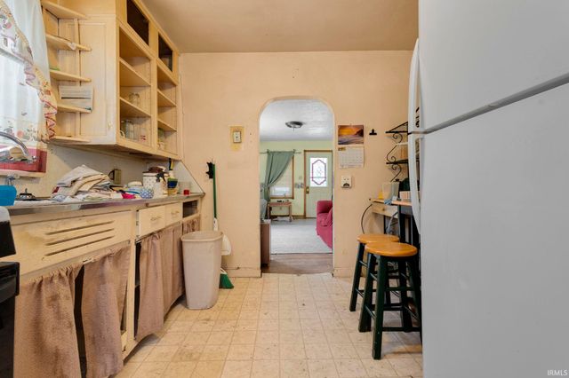 1902 Randolph Street, South Bend, IN 46613