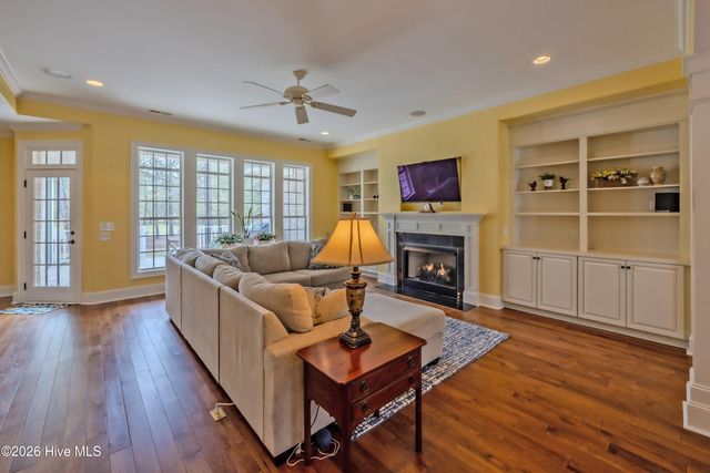 107 Red Sunset Court, Wallace, NC 28466