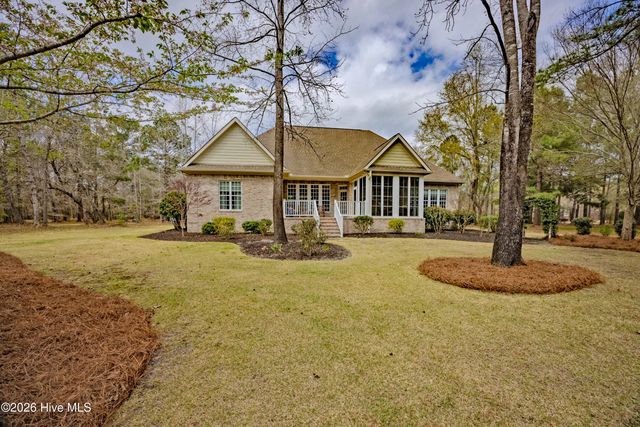 107 Red Sunset Court, Wallace, NC 28466