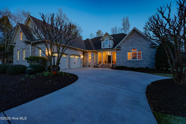 107 Red Sunset Court, Wallace, NC 28466