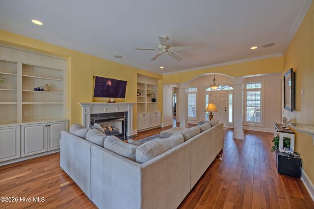 107 Red Sunset Court, Wallace, NC 28466